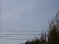 2019年　4月20日　水田と飛行機雲♬
