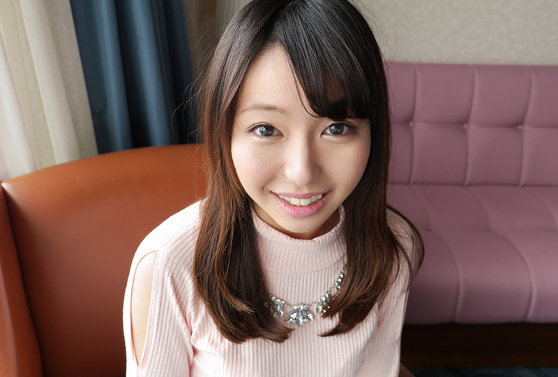 Tokyo247「まゆ」ちゃんは目がクリッとかわいい恥ずかしがりやなミニマム系大